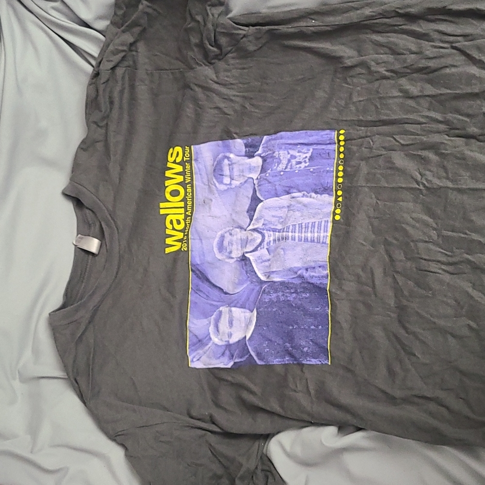 Wallows 2018 Tour Shirt